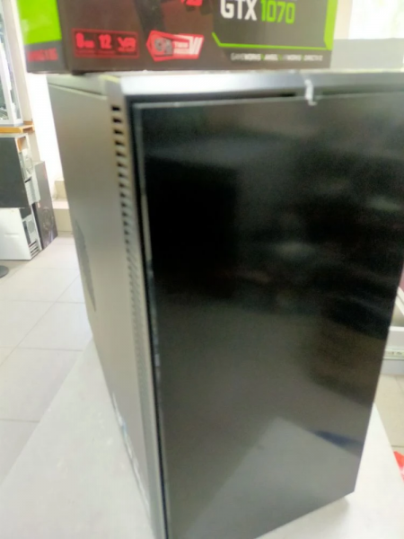 Core i7-7700K 4 core 4.2 GHz MB Z270 16Gb SSD Samsung NVMe 512Gb GTX1070 8Gb 700W DVD-RW